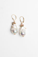 Load image into Gallery viewer, Large Baroque Pearl Earrings